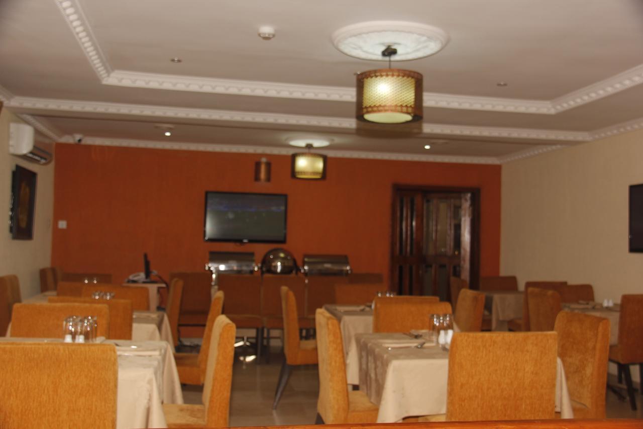 Crown Cottage Hotel Ikeja Exterior foto