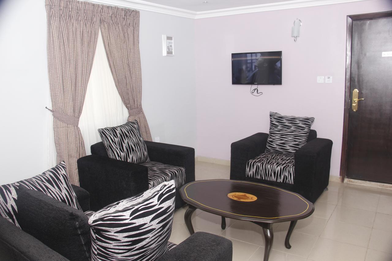 Crown Cottage Hotel Ikeja Exterior foto